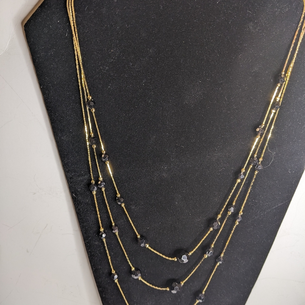 Triple Layer Faceted Black Bead Gold Necklace — Elegant Multi-Strand Design - Picture 4 of 5